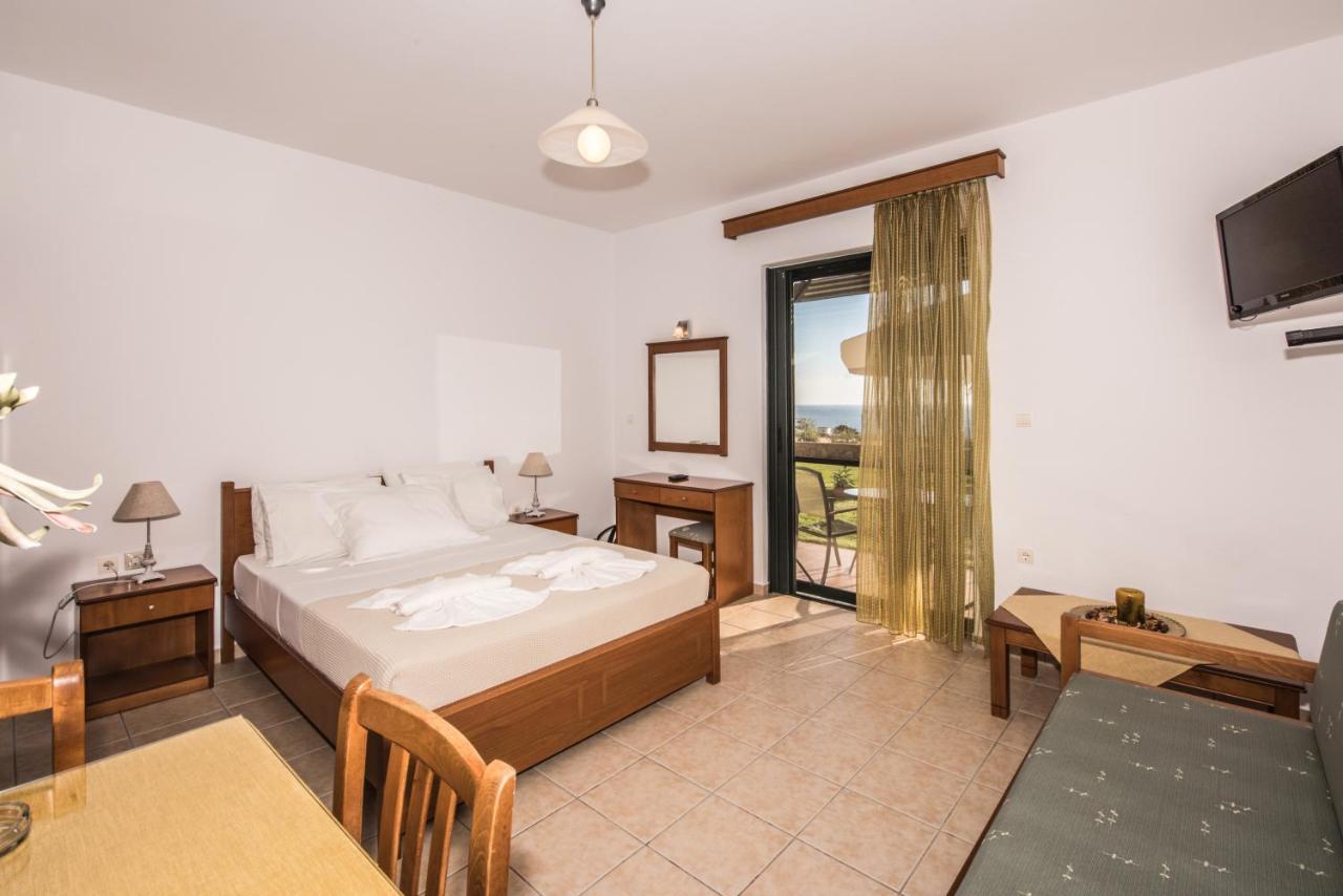 Magnolia Apartments And Studios Falasarna Bagian luar foto
