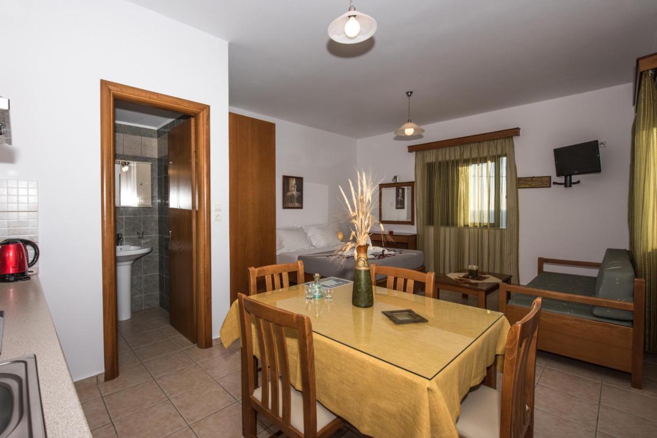 Magnolia Apartments And Studios Falasarna Bagian luar foto